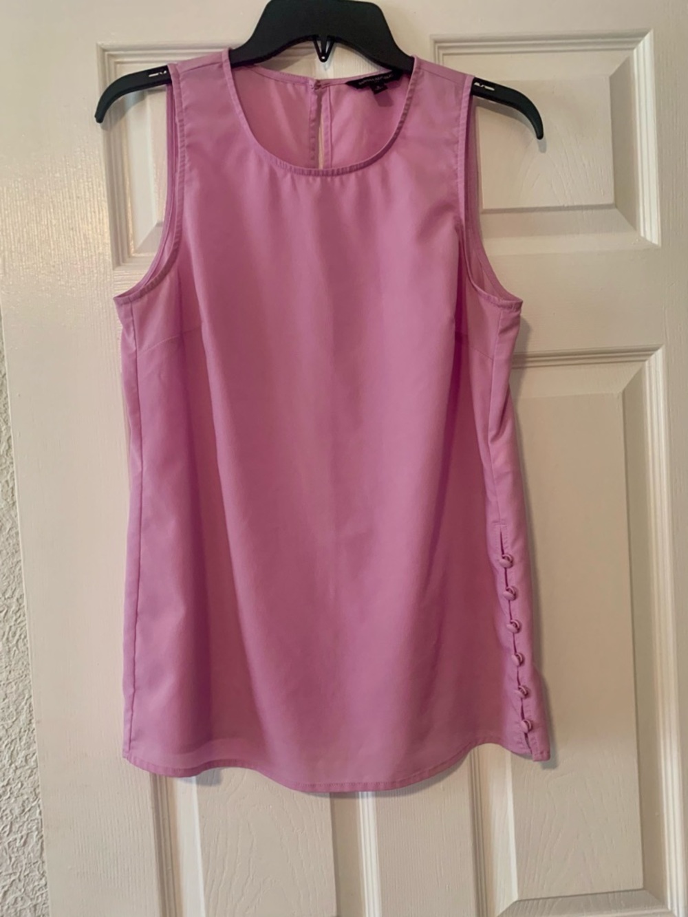 Banana Republic Lavender Pink Sleeveless Camisole with Side Button Accents